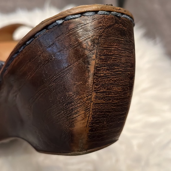 Born Charcoal Gray Flower Wedge size 9 - Picture 5 of 11